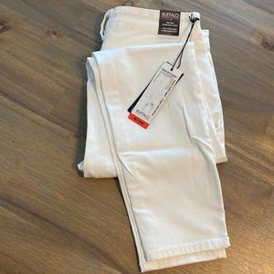 Brand new with tags White capri, mid-rise, size 8/29